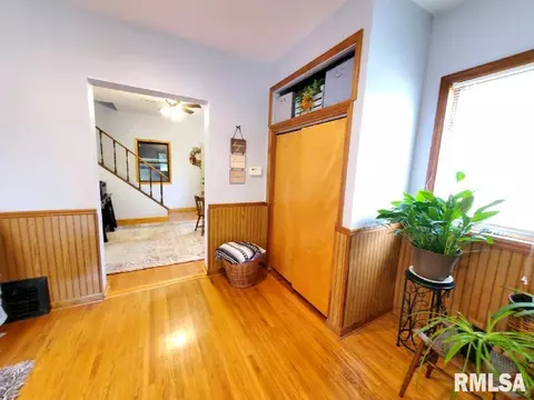 207 S Major St, Eureka, IL 61530 photo 8