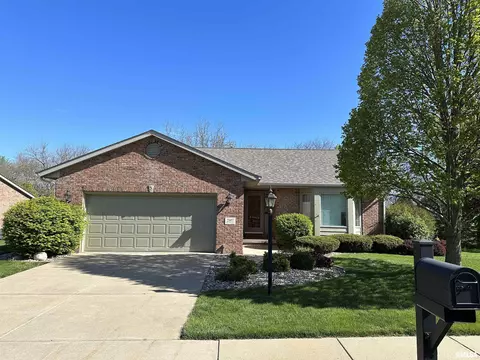 2507 W Benton Ct, Peoria, IL 61615