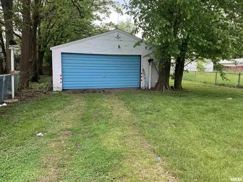 436 N 9th Ave, Canton, IL 61520 photo 3