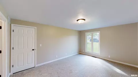 208 Elm Cir, Eureka, IL 61530 photo 24