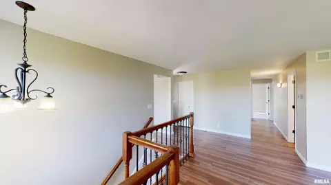 208 Elm Cir, Eureka, IL 61530 photo 6
