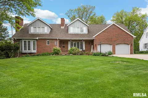 508 N Main St, Washington, IL 61571