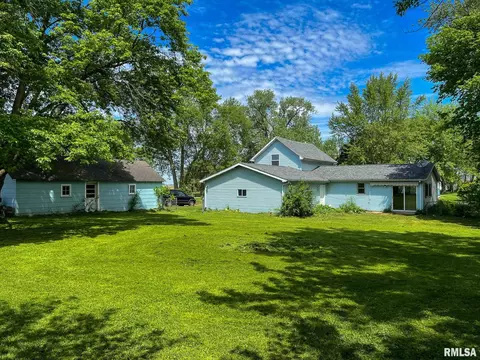 808 W 3rd St, Delavan, IL 61734 photo 27