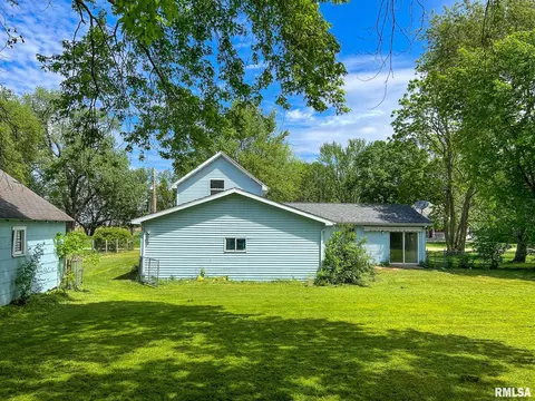 808 W 3rd St, Delavan, IL 61734 photo 28
