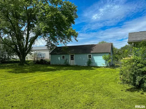 808 W 3rd St, Delavan, IL 61734 photo 26