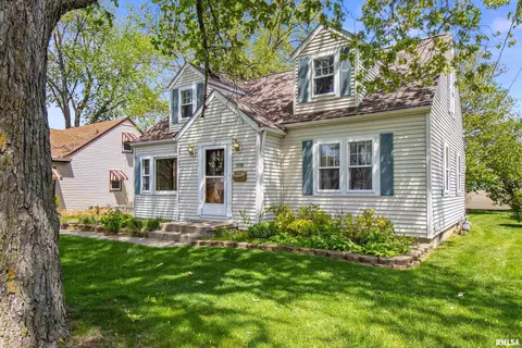 119 Lynn St, Washington, IL 61571