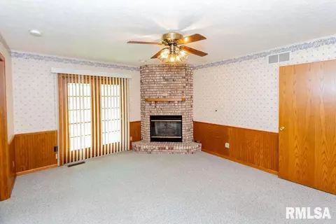 314 E Peoria St, Goodfield, IL 61742 photo 26