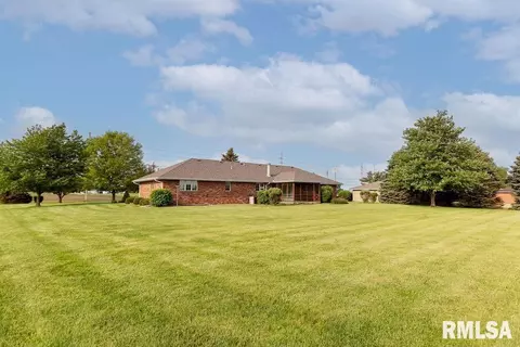 314 E Peoria St, Goodfield, IL 61742 photo 10
