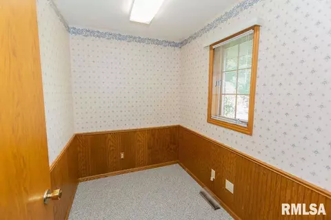 314 E Peoria St, Goodfield, IL 61742 photo 28