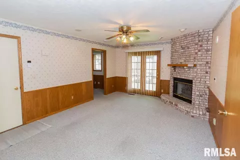 314 E Peoria St, Goodfield, IL 61742 photo 25