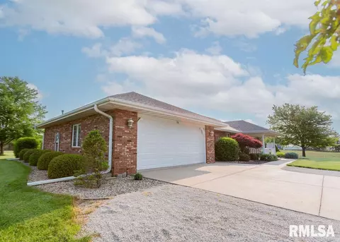 314 E Peoria St, Goodfield, IL 61742 photo 7
