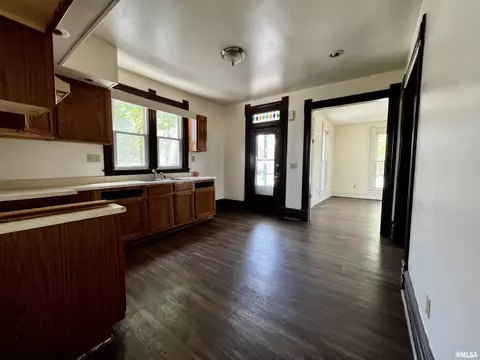 618 W Washington St, Macomb, IL 61455 photo 7