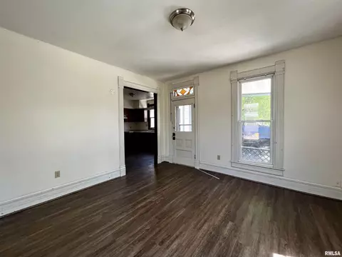 618 W Washington St, Macomb, IL 61455 photo 2