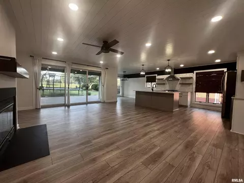 12 Hickory Grv, Macomb, IL 61455 photo 3