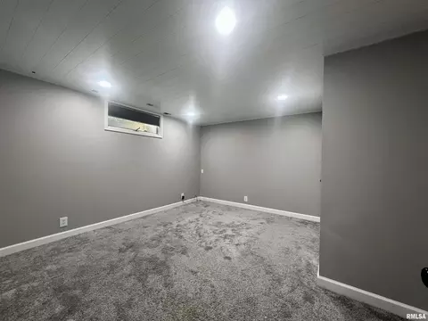 12 Hickory Grv, Macomb, IL 61455 photo 21