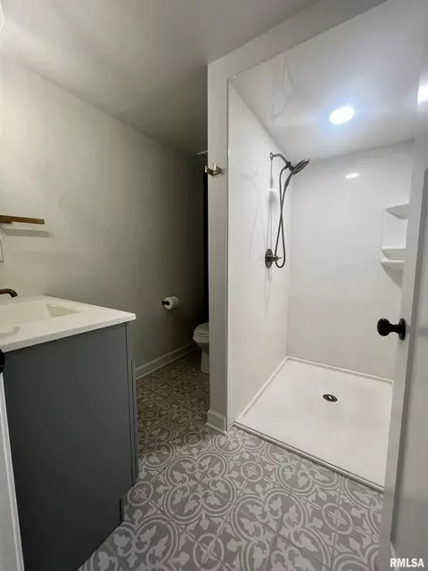 12 Hickory Grv, Macomb, IL 61455 photo 22