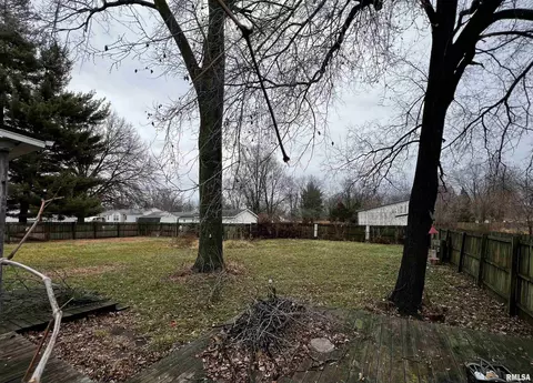 315 S Ward St, Macomb, IL 61455 photo 4