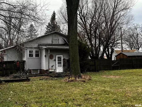 315 S Ward St, Macomb, IL 61455 photo 3