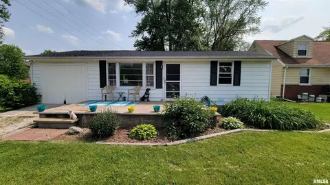 5314 W Cisna Rd, Peoria, IL 61607