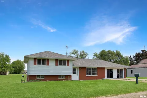 19414 N Perry St, Princeville, IL 61559