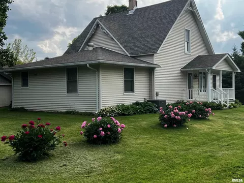 160 W Cass St, Smithfield, IL 61477