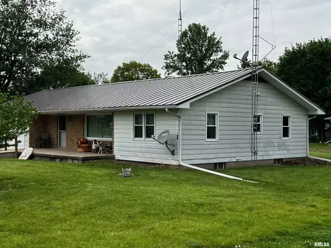190 Railroad St, Smithfield, IL 61477 photo 2