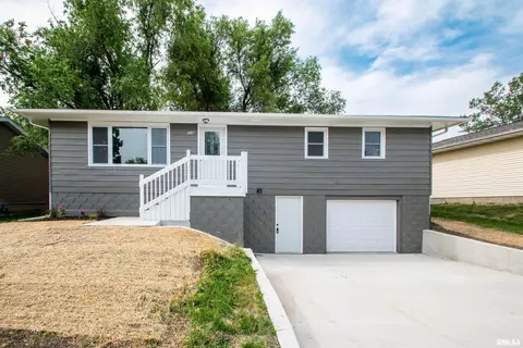 509 W Muller Rd, East Peoria, IL 61611