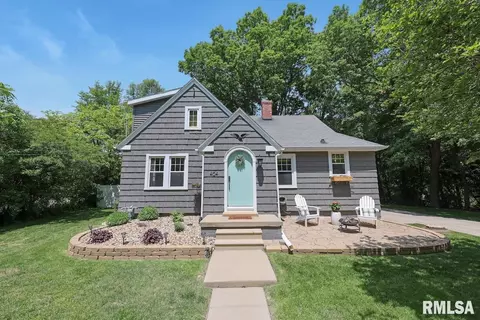 404 Valley View Ct, East Peoria, IL 61611