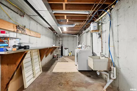 105 N 6th St, Roanoke, IL 61561 photo 58