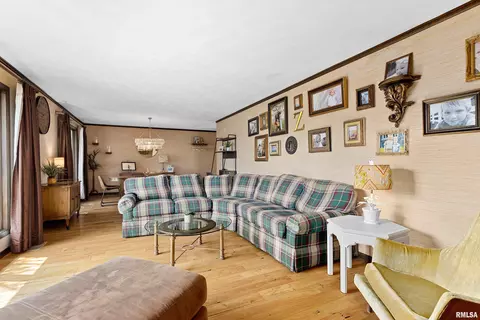 105 N 6th St, Roanoke, IL 61561 photo 35