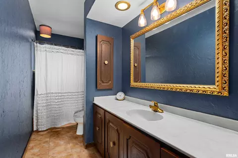 105 N 6th St, Roanoke, IL 61561 photo 45