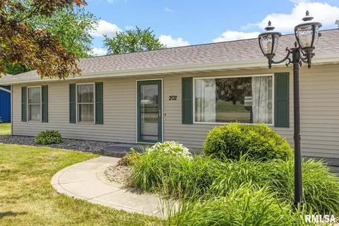 202 E Illinois St, Brimfield, IL 61517