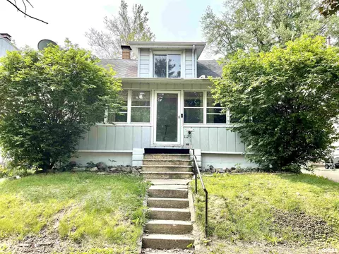 1128 W Gift Ave, Peoria, IL 61604