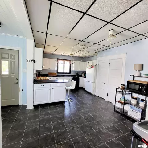 312 W Pine St, Canton, IL 61520 photo 33