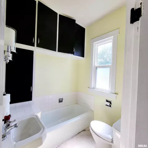 312 W Pine St, Canton, IL 61520 photo 18