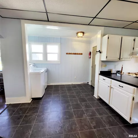 312 W Pine St, Canton, IL 61520 photo 24