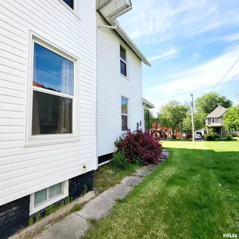 312 W Pine St, Canton, IL 61520 photo 65