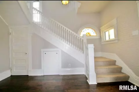 312 W Pine St, Canton, IL 61520 photo 5