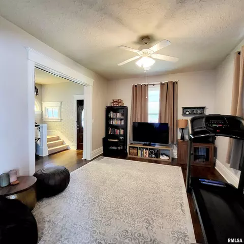 312 W Pine St, Canton, IL 61520 photo 10