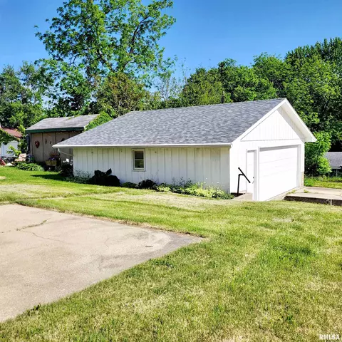 312 W Pine St, Canton, IL 61520 photo 62