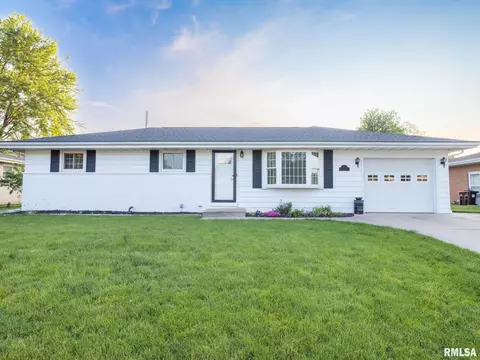 1425 S 1st Ave, Morton, IL 61550
