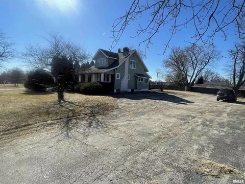 5505 N University St, Peoria, IL 61614