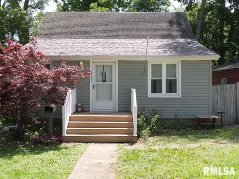 306 W Sycamore St, Chillicothe, IL 61523