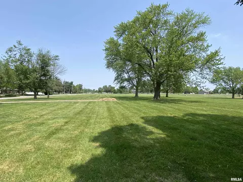 1009 Candy Ln, Macomb, IL 61455 photo 5