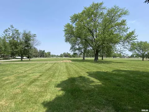 1009 Candy Ln, Macomb, IL 61455 photo 5