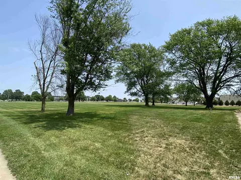 1009 Candy Ln, Macomb, IL 61455 photo 3