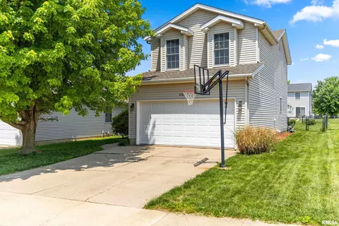 2327 W Miners Dr, Dunlap, IL 61525