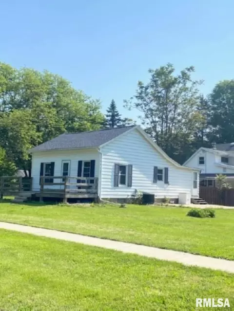 501 S Monroe St, Mackinaw, IL 61755