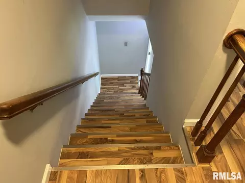 180 Arlington Dr, Macomb, IL 61455 photo 13