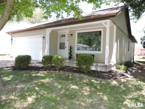 4319 W Andover Dr, Peoria, IL 61615